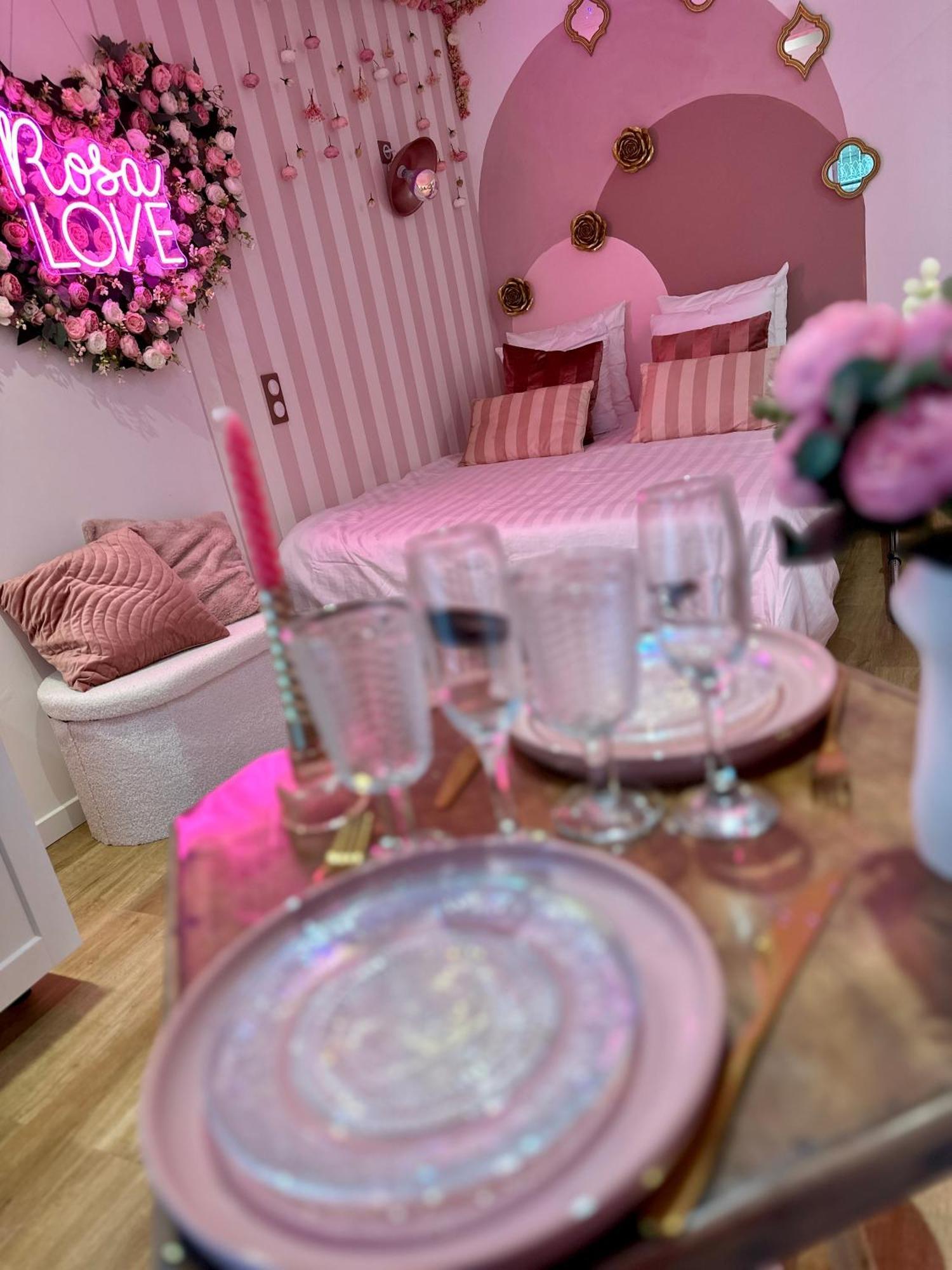 Romantic Room - Balneo - Ciel Etoile - Free Wifi - Netflix - Hyper Centre Pezenas Ngoại thất bức ảnh