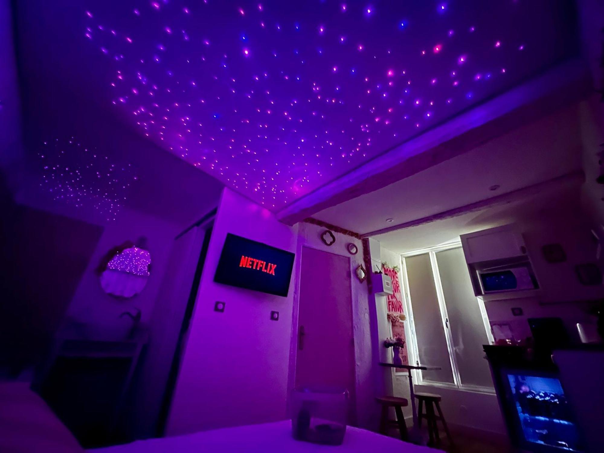 Romantic Room - Balneo - Ciel Etoile - Free Wifi - Netflix - Hyper Centre Pezenas Ngoại thất bức ảnh